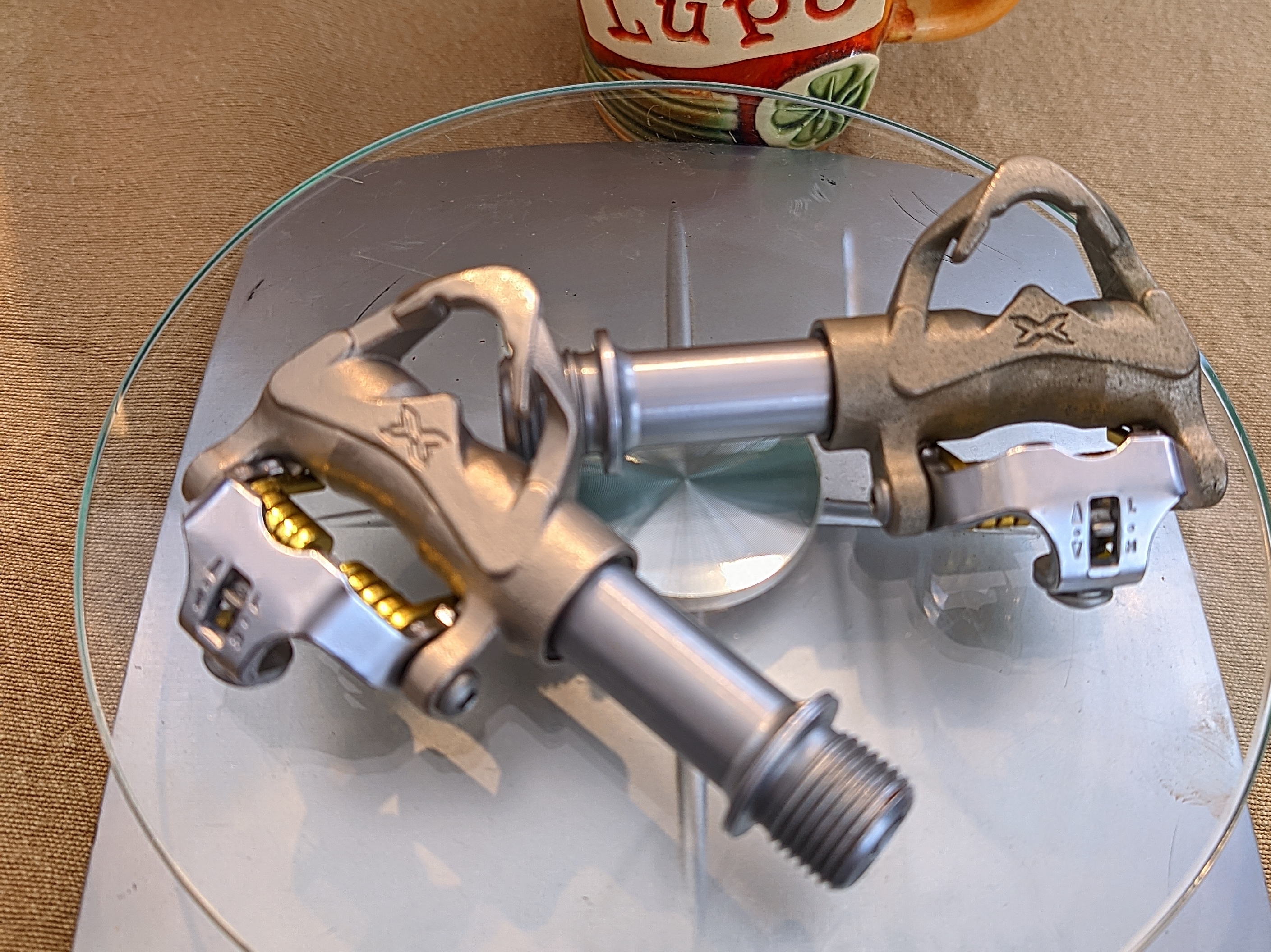Ultra LIGHT from Aliexpress: stem, SPD pedals and "carbon" pads
